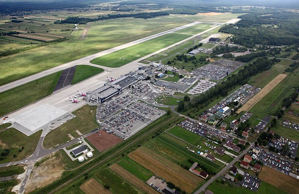 Zdjęcie lotnicze Port Katowice-Pyrzowice, J. Moczulski, Fotopress
